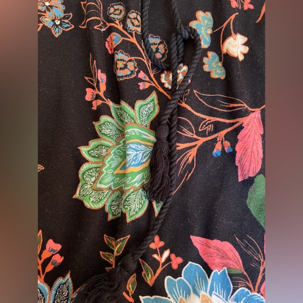 Daniel Rainn Black floral Textured Blouse - Picture 2 of 4